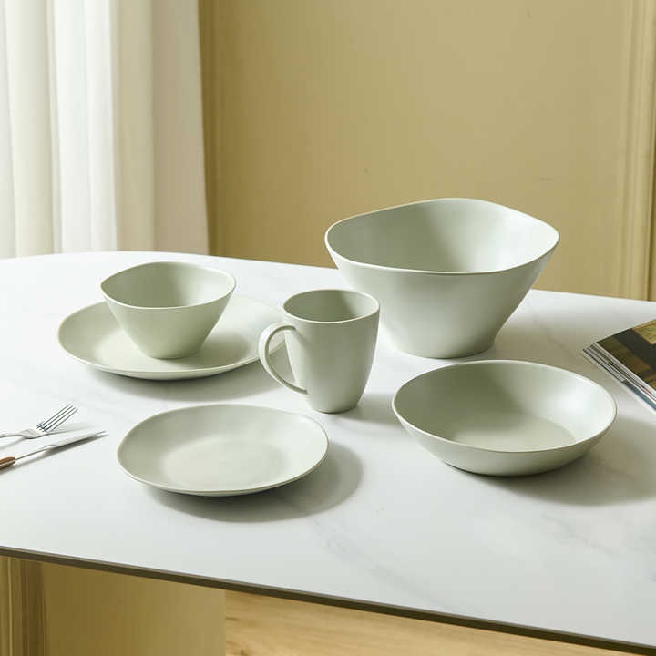 RPET food bowl and plate